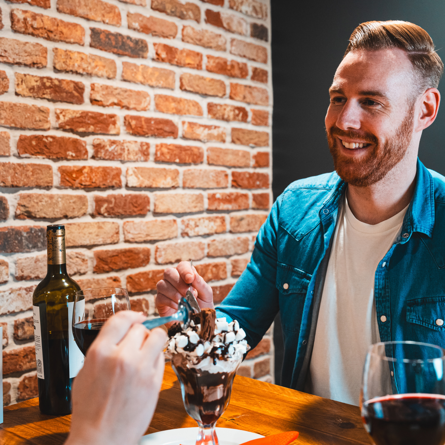 Valentine’s Weekend Dining & Treat Menu at The Sparking Clog in Bury